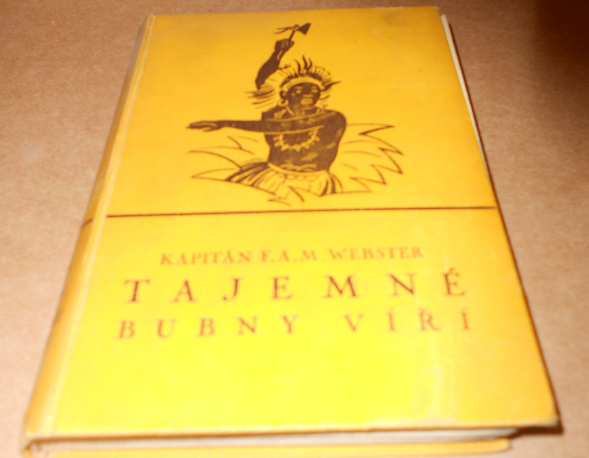 F.A.M. Webster: Tajemné bubny víří