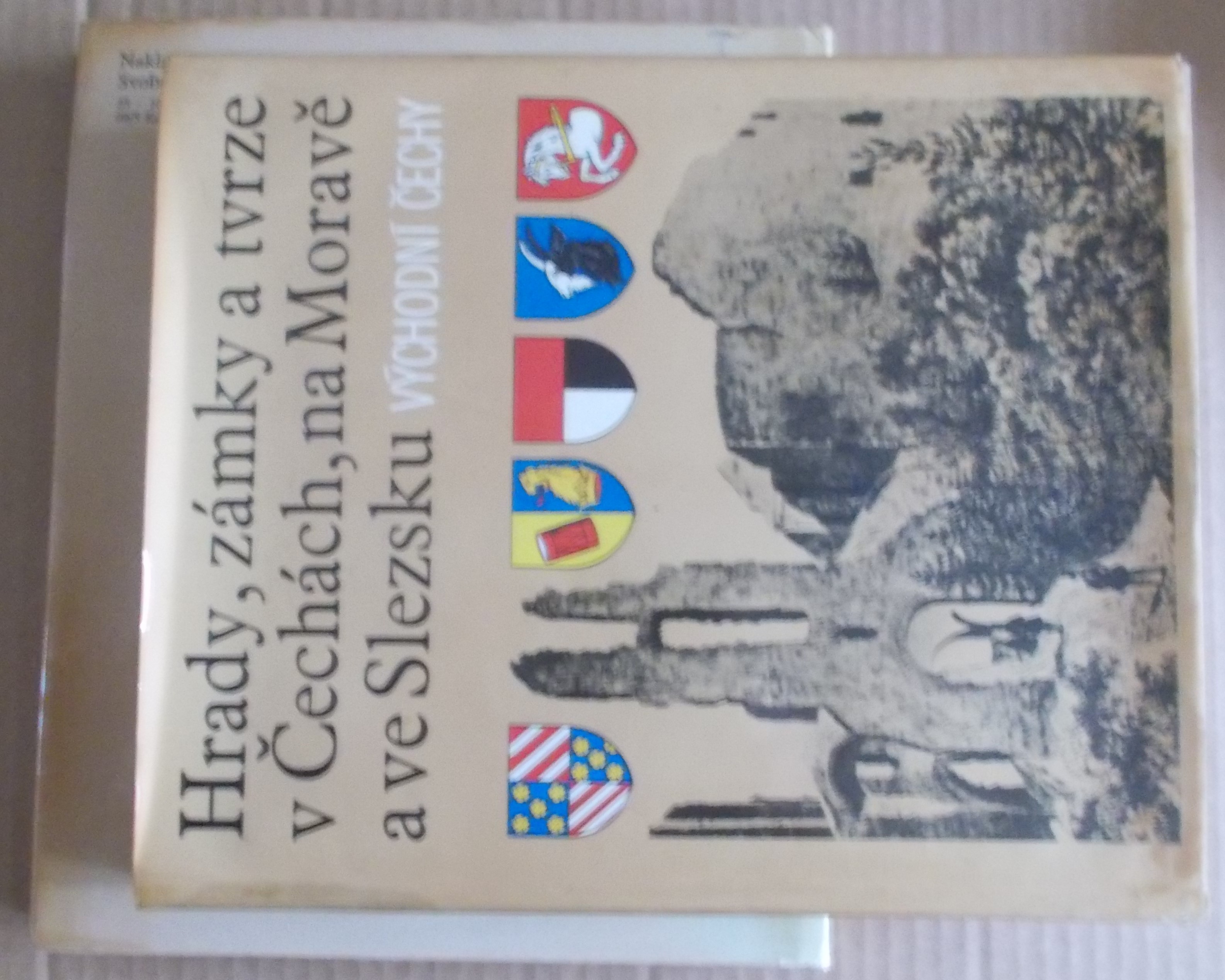 Hrady, zámky a tvrze v Čechách, na Moravě a ve Slezsku