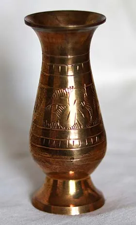 Mosazná váza