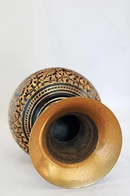 Mosazná váza