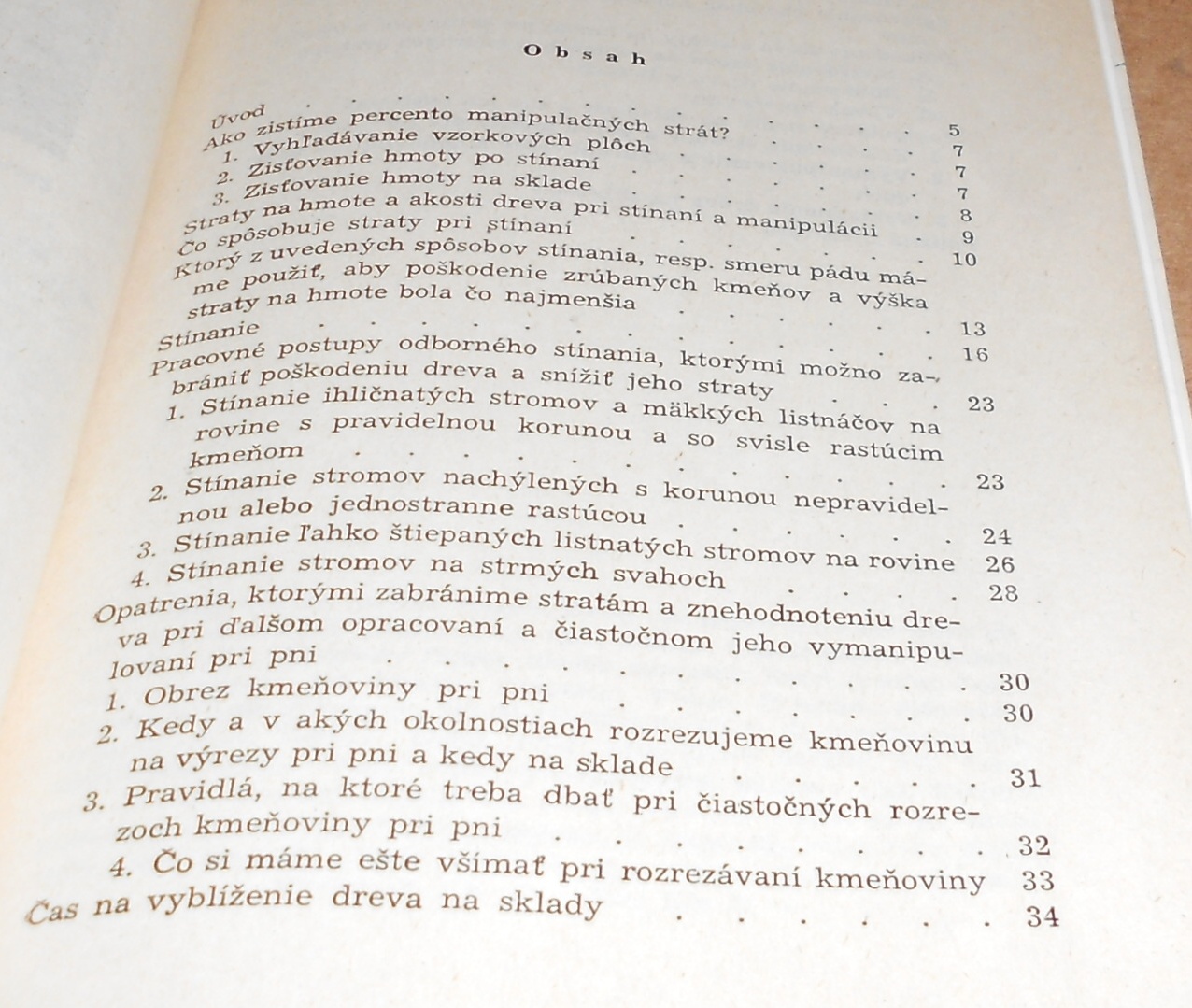 Straty na hmote a akosti dreva pri stínaní a minipuláci