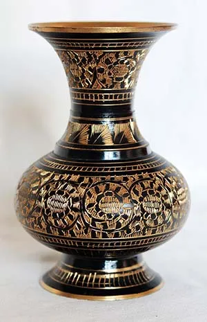 Mosazná váza